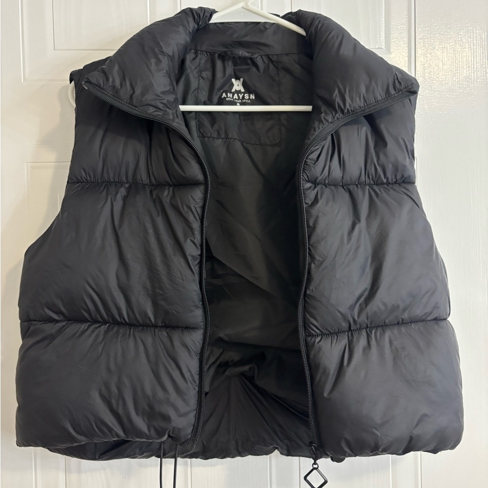 Women's Black Puffer Vest